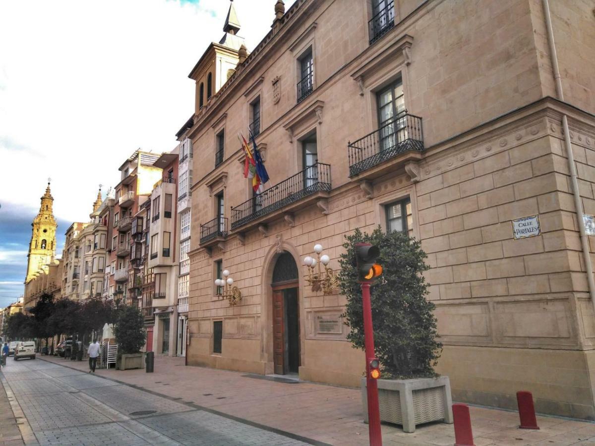 "El Rincon Del Pintor"Enorme Piso A Junto A Laurel Ascensor By Apartamentos Logroño Eksteriør bilde